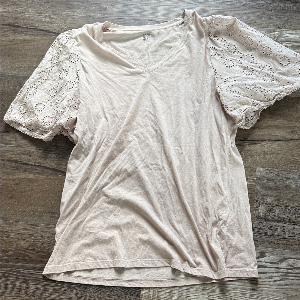 Women's Soft Pink Eyelet Sleeve Tee